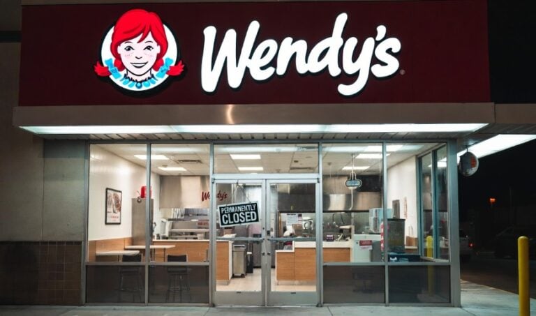 Wendy’s Franchise Giant Collapses: A Clear Signal of How Weak the US Consumer Has Become